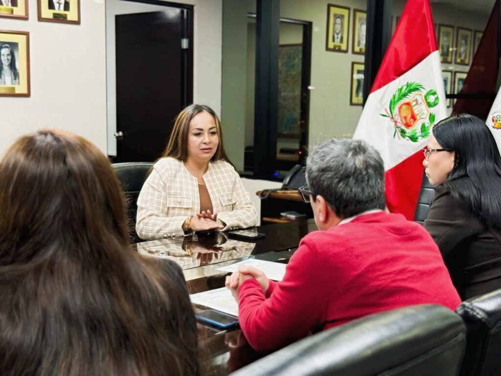 4. Foto